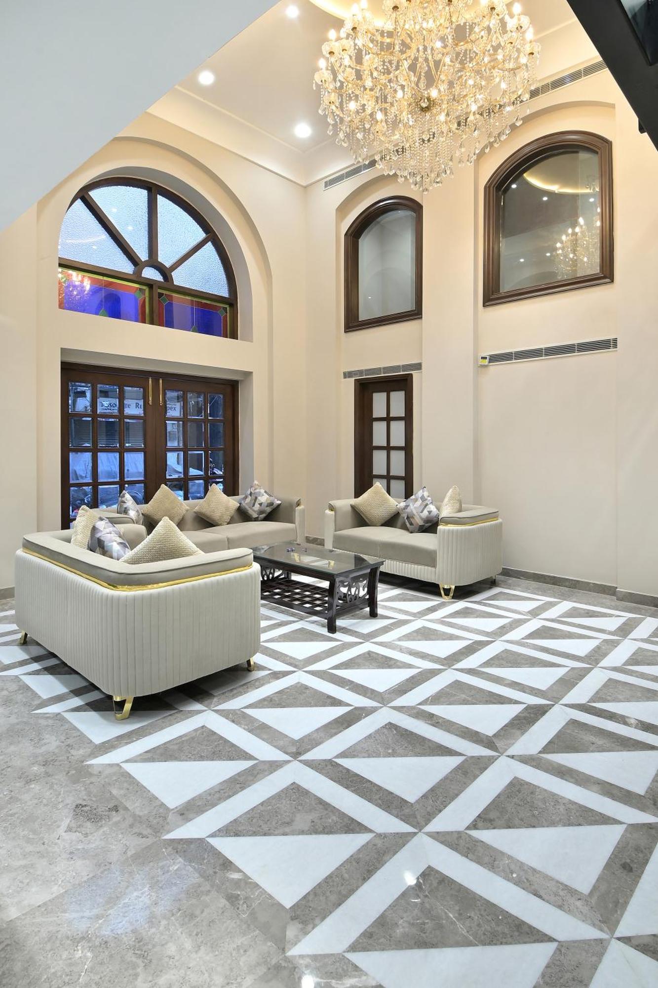 Hotel Sapphire House - 3 Mins Walk From Metro And 5 Mins From Rail Station New Delhi Eksteriør billede